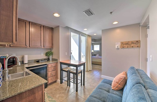 El Centro Beach Condo | Resort-Style Condo with On-Site Beach Access!