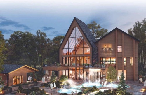 Oro-Medonte House | Resort Suite for 8, Ravine Back, Jacuzzi & Pool