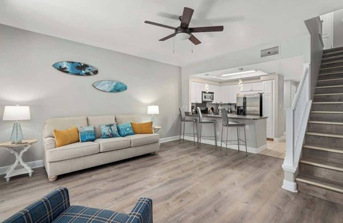 Kapolei Condo | Resort Vacation Home! Walk to Disney and B