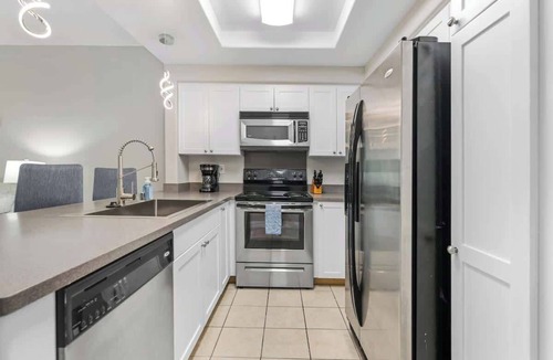 Kapolei Condo | Resort Vacation Home! Walk to Disney and B