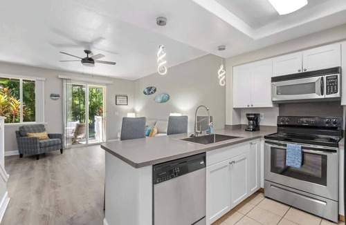 Kapolei Condo | Resort Vacation Home! Walk to Disney and B