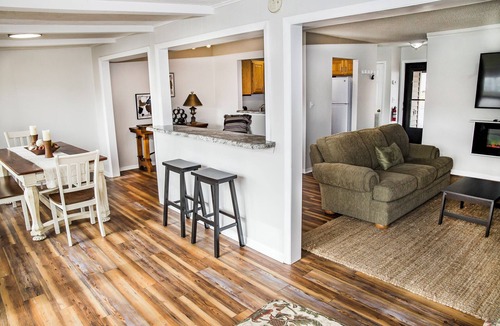 Fairfield Glade House | 🌄Resort Vacations at Fairfield Glade TN Beautifully Decorated Condo Lakefront
