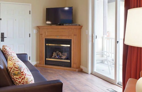 Boyne Falls Resort | Resort with 1 bedroom, AC & fireplace in phenomenal Boyne Falls