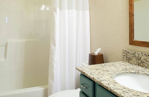 Boyne Falls Resort | Resort with 1 bedroom, AC & fireplace in phenomenal Boyne Falls