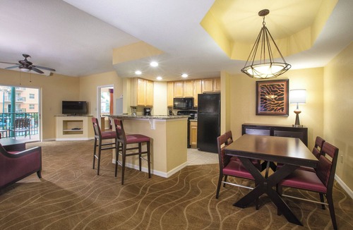 Survey Creek Resort | Resort with 2 bedrooms - sleeps 6 - in tranquil Pompano Beach