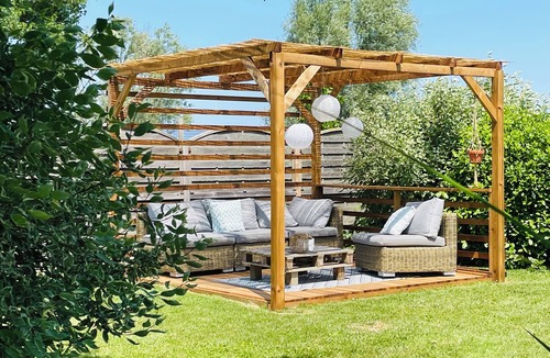 La Fresnais House | "Rest and relaxation" Gite * at the edge of a natural pool