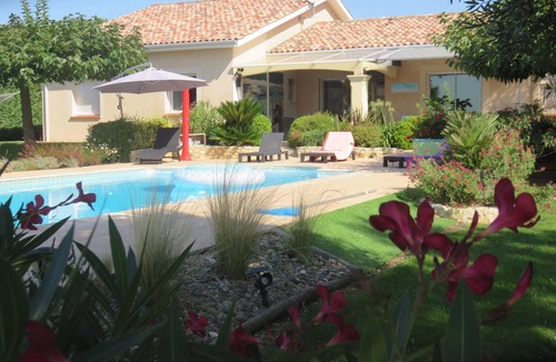 Montestruc-sur-Gers House | Rest and relaxation assured in this villa without opposite
