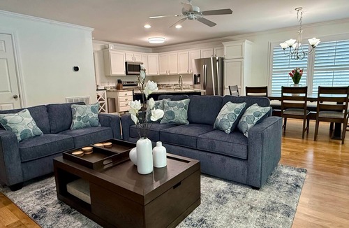New London House | Rest at Badin Lake | Lakefront | Sleeps 10