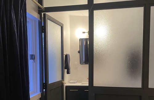 Jeffersonville Hotel | Rest Co.