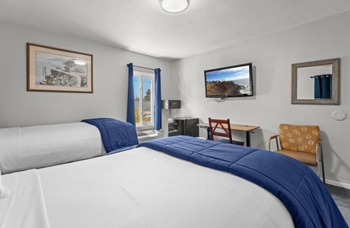 Sunset Park Hotel | Rest Haven Motel
