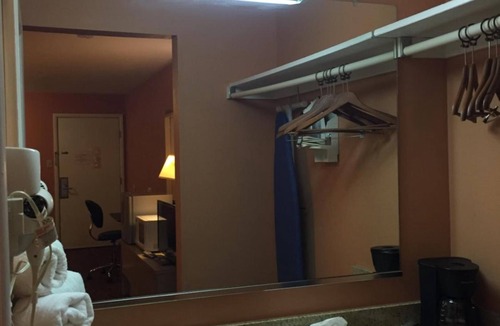 Galloway Hotel | Rest Inn Atlantic City Galloway