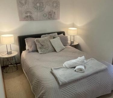 Lake Albert House | Rest, Relax and Recoup