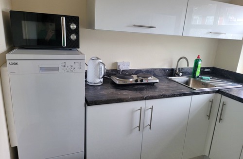 Reading House | Rest & Relax Apartment