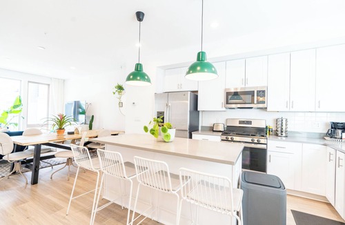 Olde Richmond House | Rest & Relax by RIVER - 3 beds/3.5 Baths/Private Garage