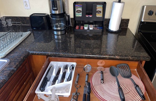 Lauderhill Apartment | Rest Up and Relax 2BDRM/King Bed