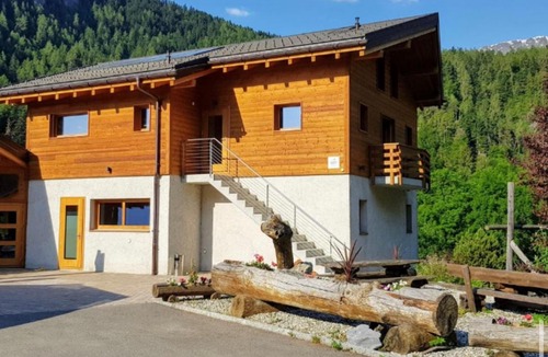 Chamoson House | Restaurant Les Vérines