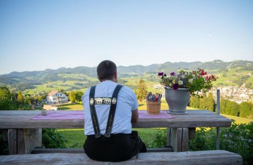 Buetschwil-Ganterschwil Hotel | Restaurant und Kaeserei Berghof