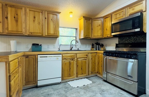 Richland House | Restful, 3b/2b Unit along the Gasconade River