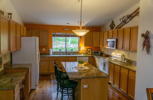 Glenwood Springs House | Restful Retreat on the River, minutes from downtown