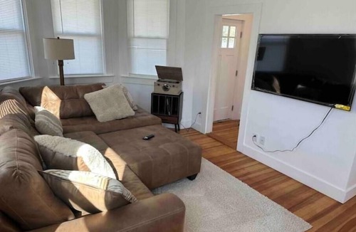 North Providence Apartment | Restful Retreat II