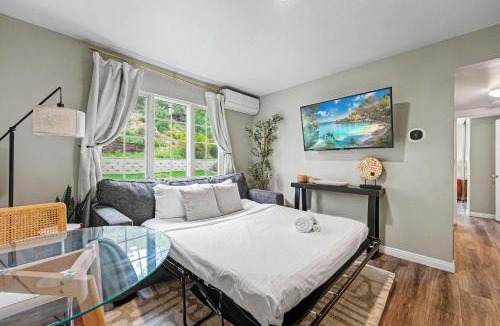 University City House | Restful Retreat - Vibrant - Tranquil Yard