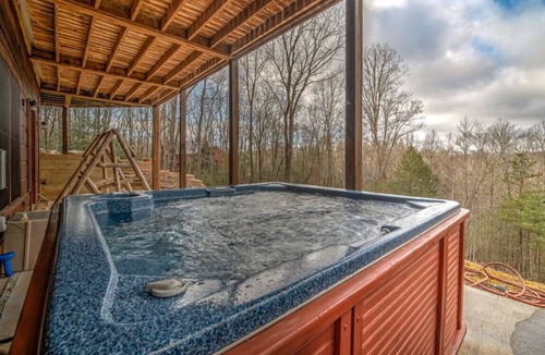 Aska Cabin | Resting Bear Retreat: Game Room , Hot Tub , Views