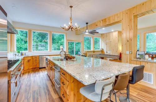 Frenchville House | Resting Eagle Cabin with Mtn Views in PA Wilds