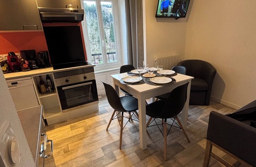 Murat-le-Quaire Apartment | Resting on the summits
