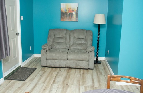 Milton Hotel | Restland Motel