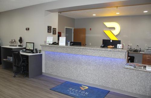 Spencer Hotel | Reston Inn & Suites