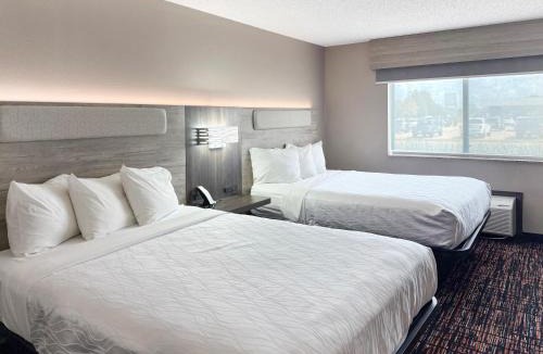 Spencer Hotel | Reston Inn & Suites