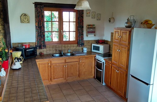 Saint-Germain-de-Belves House | Restored Stone Barn With Superb View