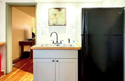 Raton Cottage | Restored 1890s Carriage House | Walk To Downtown