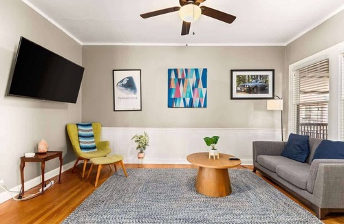 Midtown Apartment | Restored Apartment near it All