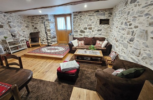 Ferrere House | Restored barn in the heart of the Barousse valley