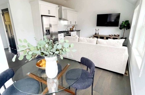 Ohio City Apartment | Restored Carriage House | Ohio City + West Side Mkt