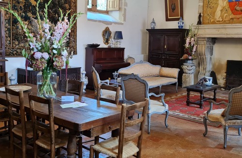 Roeze-sur-Sarthe House | Restored family manor - Great Room and its private bathroom