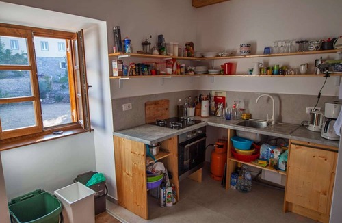 Kornic House | Restored farmhouse near the sea