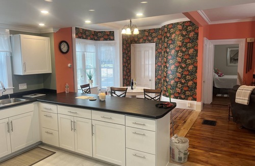 Rockland Apartment | Restored Victorian