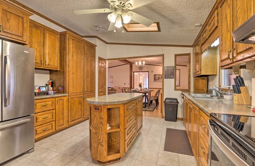 Lebanon Apartment | Reteat on 45 Acres! Spacious Family Apt in Lebanon