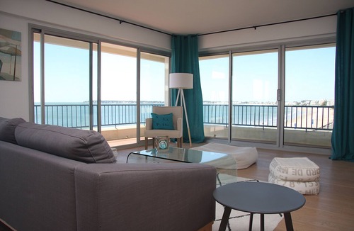 La Baule-Escoublac Apartment | “Retour de Plage” spacieux, spacious and bright sea view.