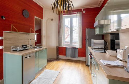 Poincare - Foch - Anatole France - Croix de Bourgogne Apartment | Retraite élégante à Nancy avec 3 chambres spacieuses - FR-1-584-342