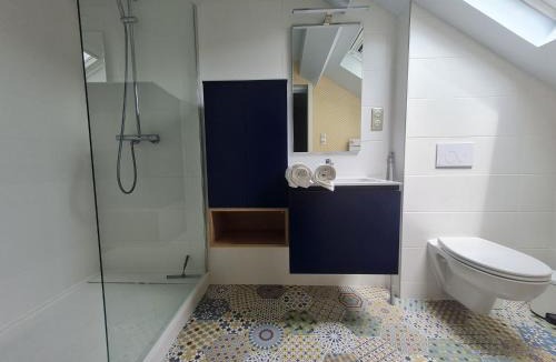 Poincare - Foch - Anatole France - Croix de Bourgogne Apartment | Retraite élégante à Nancy avec 3 chambres spacieuses - FR-1-584-342