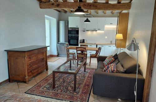 Gemigny House | Retraite Champêtre avec Home Cinéma et Verger Libre Cueillette, près de la Loire et des Châteaux - FR-1-590-435