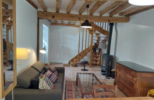 Gemigny House | Retraite Champêtre avec Home Cinéma et Verger Libre Cueillette, près de la Loire et des Châteaux - FR-1-590-435