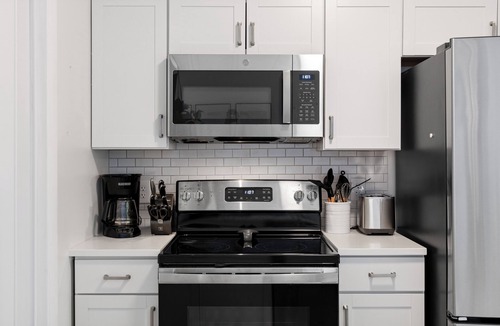 Wintergreen Condo | Retreat @ 3 Ridges/3 min walk -> Slopes & Dining