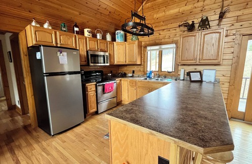 Stokes Cabin | Retreat at Hanging Rock, Steps from the Dan River!