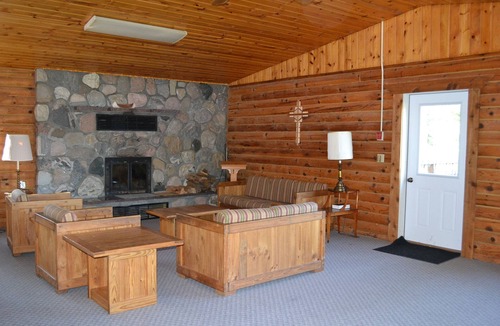 Deer River Cabin | Retreat Center on pristine Deer Lake