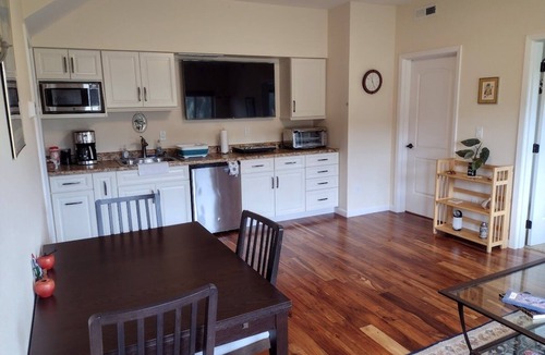 Gaston Apartment | Retreat for Personal Renewal