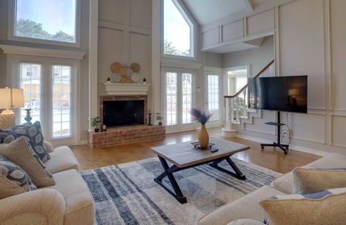Memorial Northwest House | Retreat in Spring ~ 29 Mi to Houston!